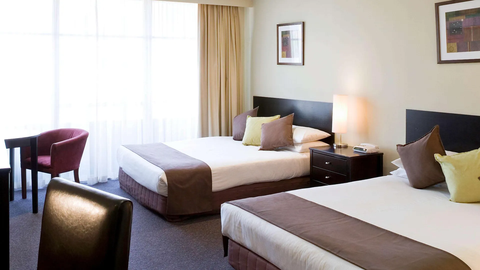 Adelaide Rockford Hotel 4*,