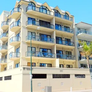 Aparthotel Glenelg Beachside